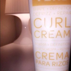 Curling cream